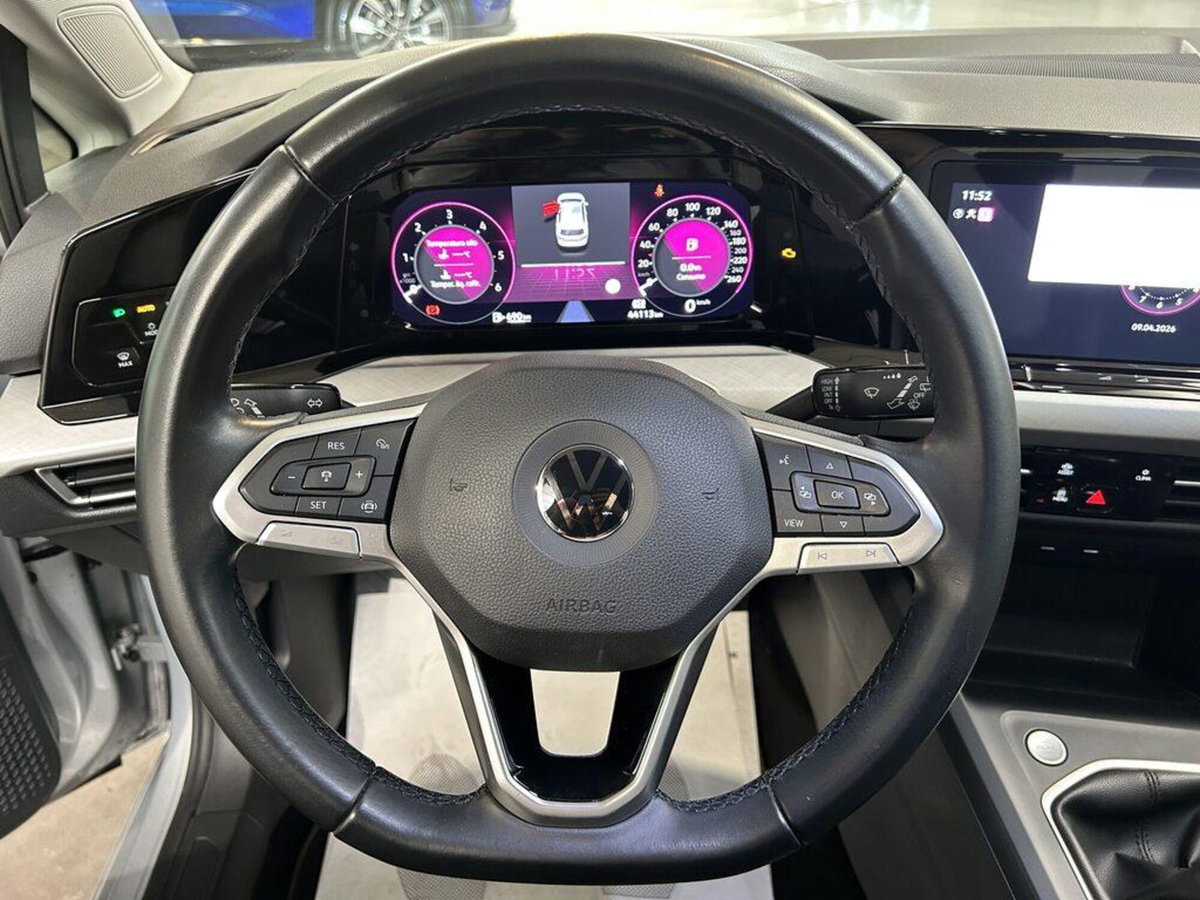 Volkswagen Golf 2.0 TDI SCR Life (12)