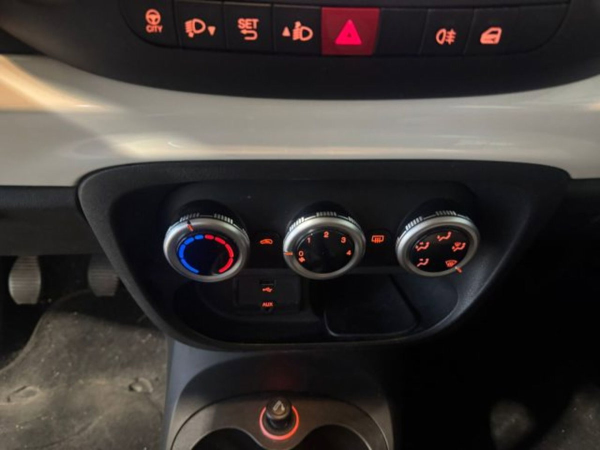 Fiat 500L 1.4 95 CV Pop (15)