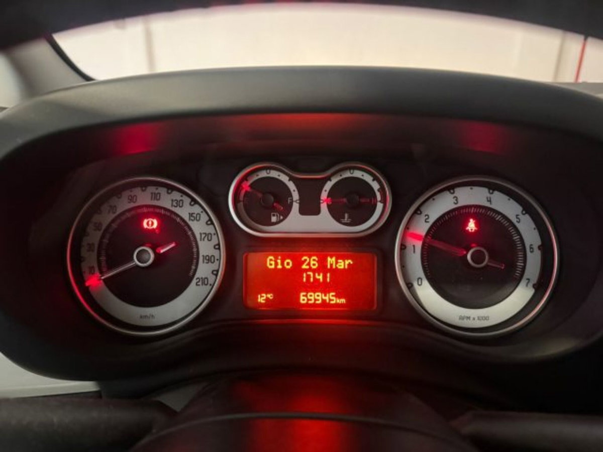 Fiat 500L 1.4 95 CV Pop (18)