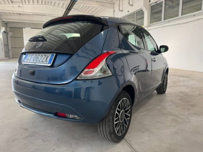 Lancia Ypsilon 1.0 FireFly 5 porte S&S Hybrid Ecochic Gold (4)