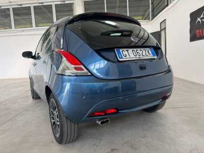 Lancia Ypsilon 1.0 FireFly 5 porte S&S Hybrid Ecochic Gold (8)