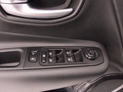 Jeep Renegade 1.3 T4 190CV PHEV 4xe AT6 Limited (19)
