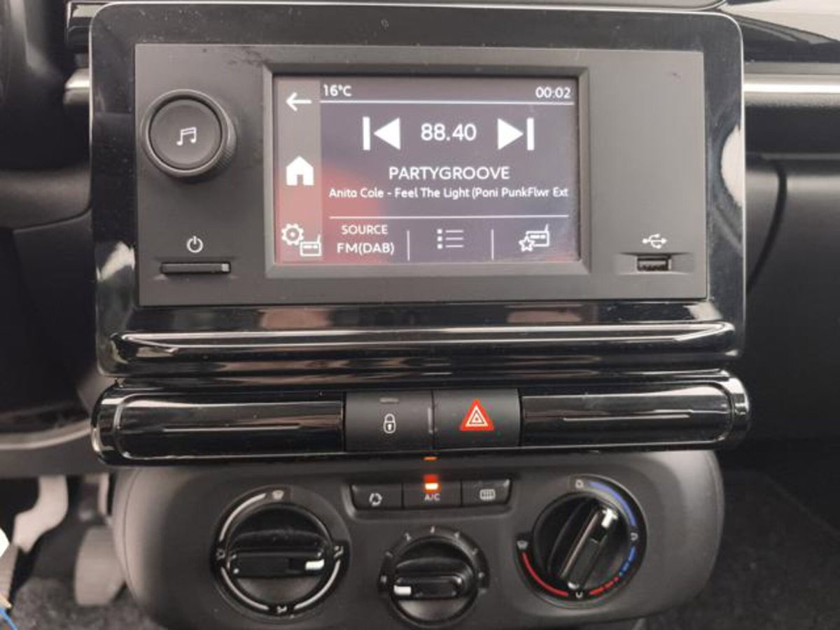 Citroen C3 BlueHDi 100 S&S Feel (16)