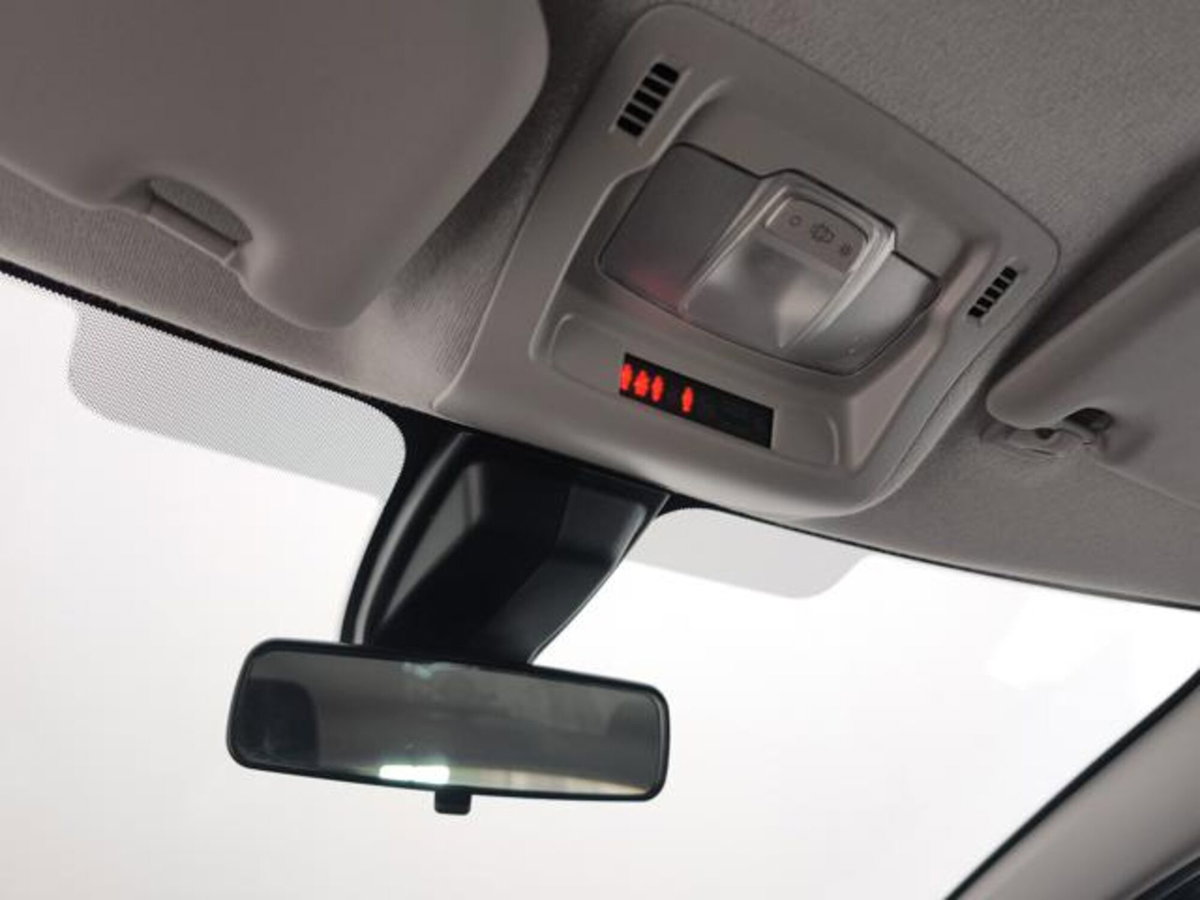 Citroen C3 BlueHDi 100 S&S Feel (17)