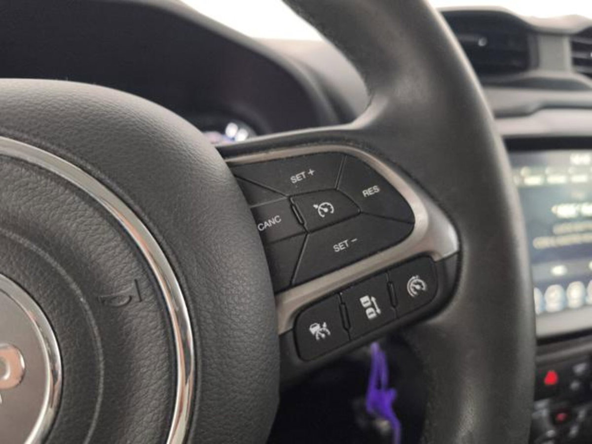 Jeep Renegade 1.3 T4 190CV PHEV 4xe AT6 Limited (15)