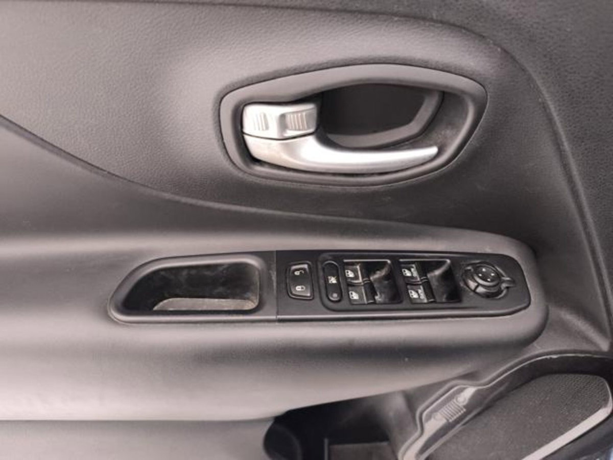 Jeep Renegade 1.3 T4 190CV PHEV 4xe AT6 Limited (19)