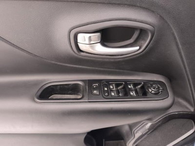 Jeep Renegade 1.3 T4 190CV PHEV 4xe AT6 Limited (19)