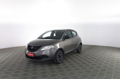 Lancia Ypsilon 1.0 FireFly 5 porte S&S Hybrid Silver Plus usata