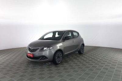 Lancia Ypsilon 1.0 FireFly 5 porte S&S Hybrid Ecochic A. Ferretti usata