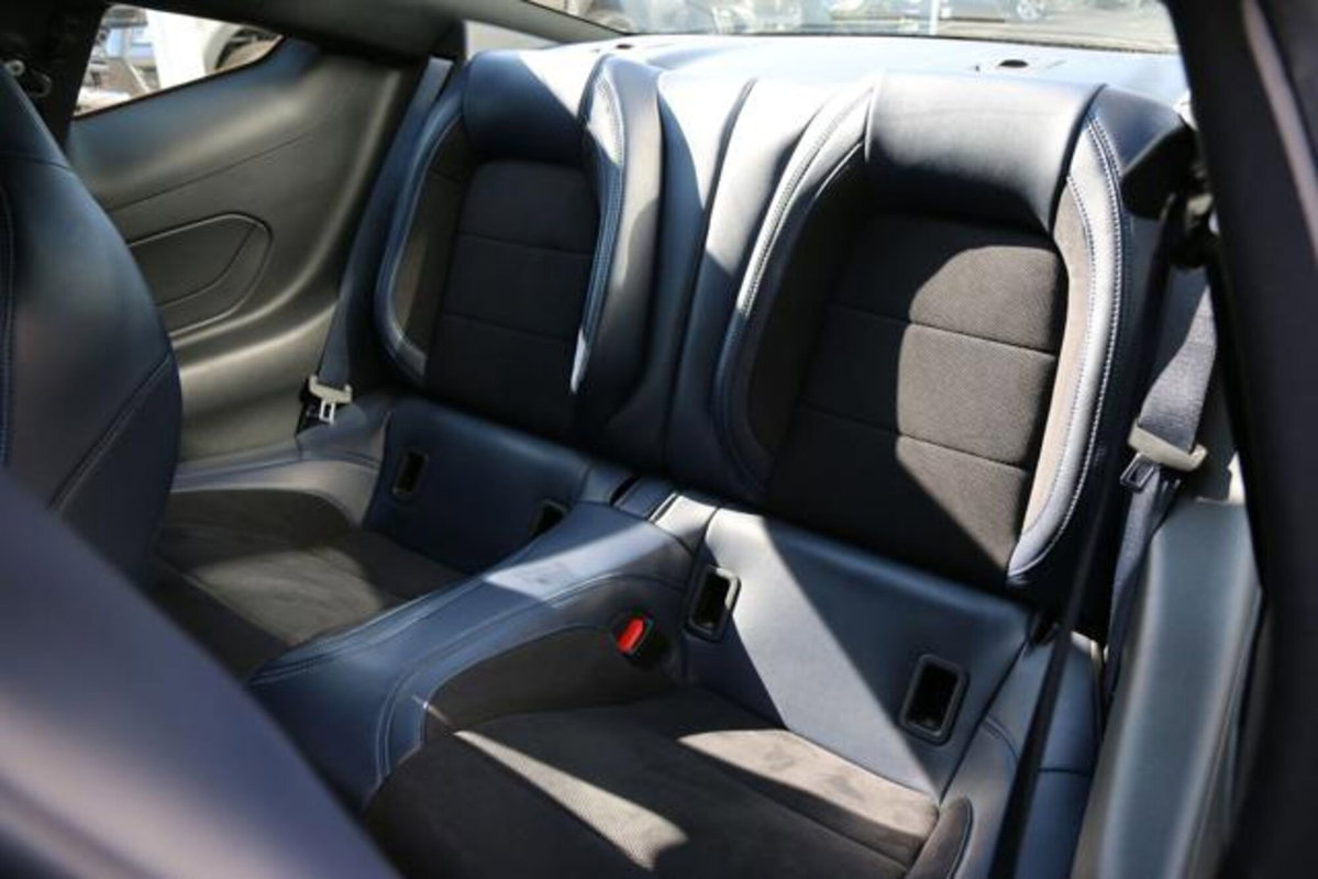 Ford Mustang Coupé Fastback 5.0 V8 aut. GT (15)