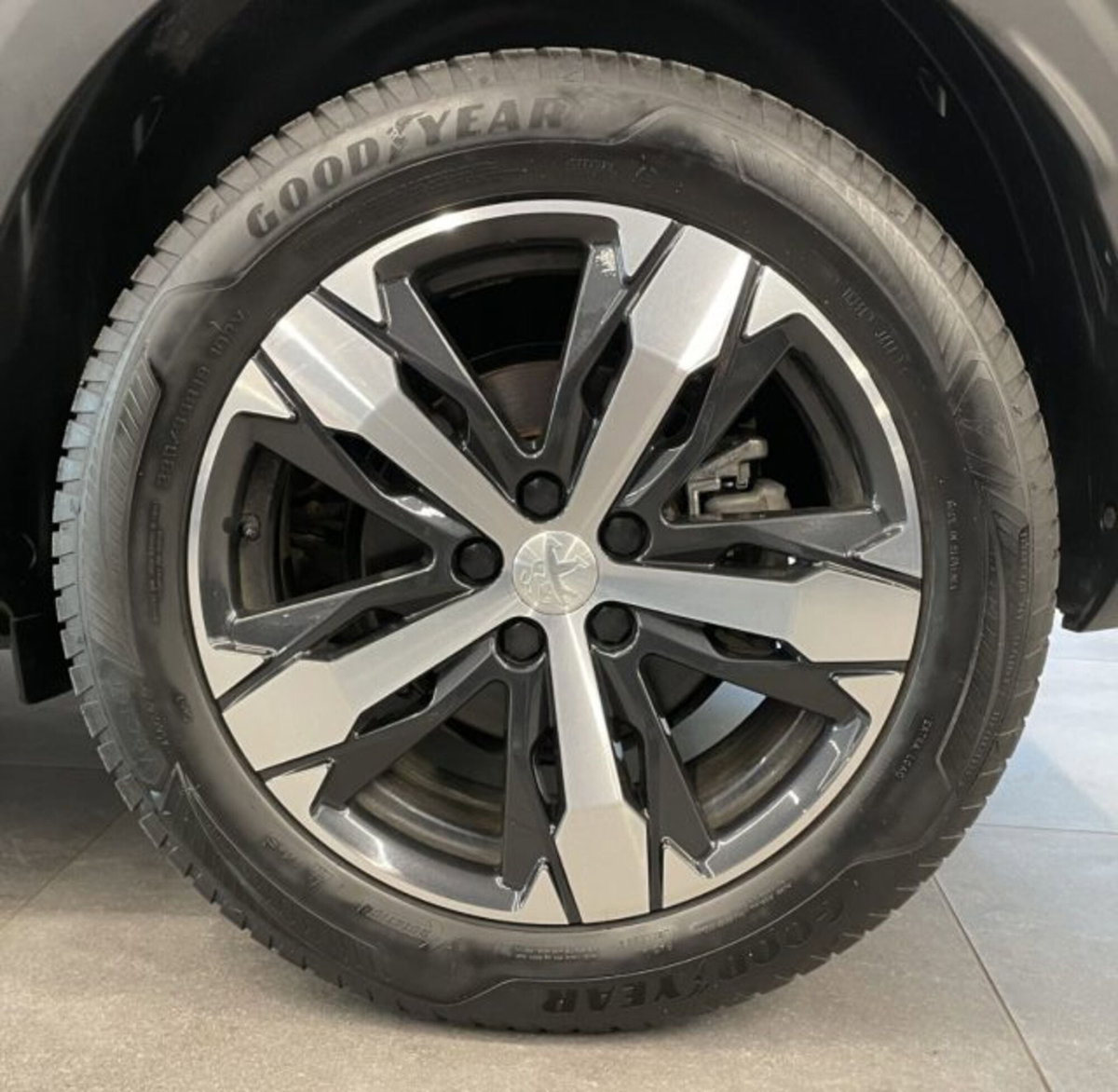Peugeot 3008 BlueHDi 130 S&S EAT8 Allure Pack (17)
