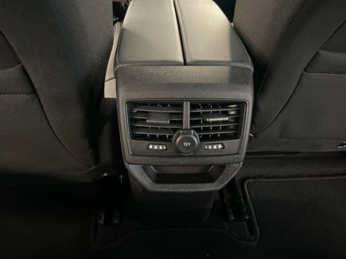 Peugeot 3008 BlueHDi 130 S&S EAT8 Allure Pack (18)