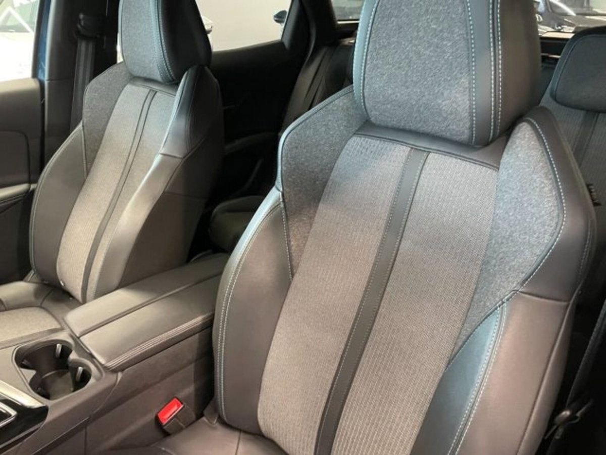 Peugeot 3008 BlueHDi 130 S&S EAT8 Allure Pack (2)