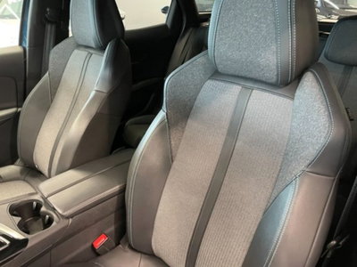 Peugeot 3008 BlueHDi 130 S&S EAT8 Allure Pack (2)