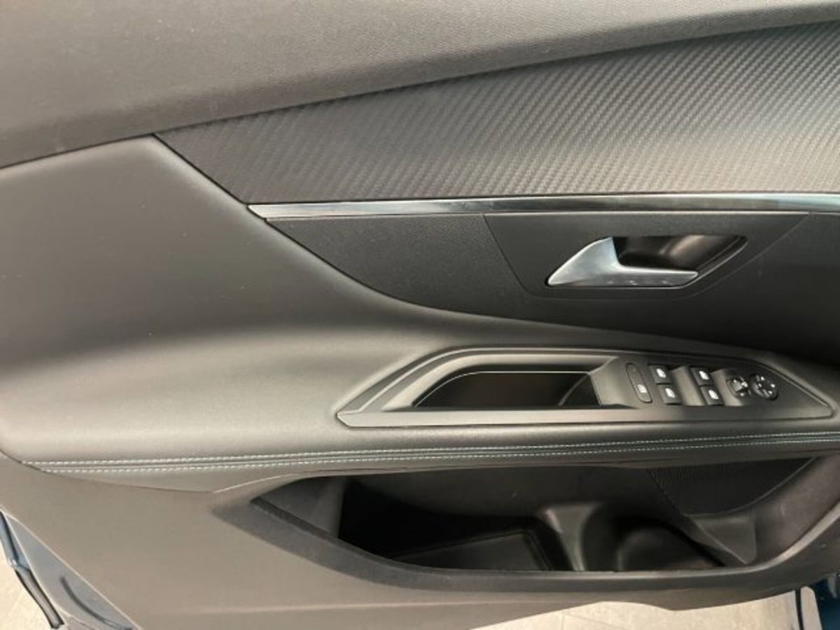Peugeot 3008 BlueHDi 130 S&S EAT8 Allure Pack (4)