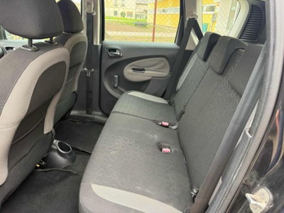 Citroen C3 Picasso 1.6 HDi 110 airdream Style (11)