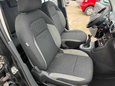 Citroen C3 Picasso 1.6 HDi 110 airdream Style (13)