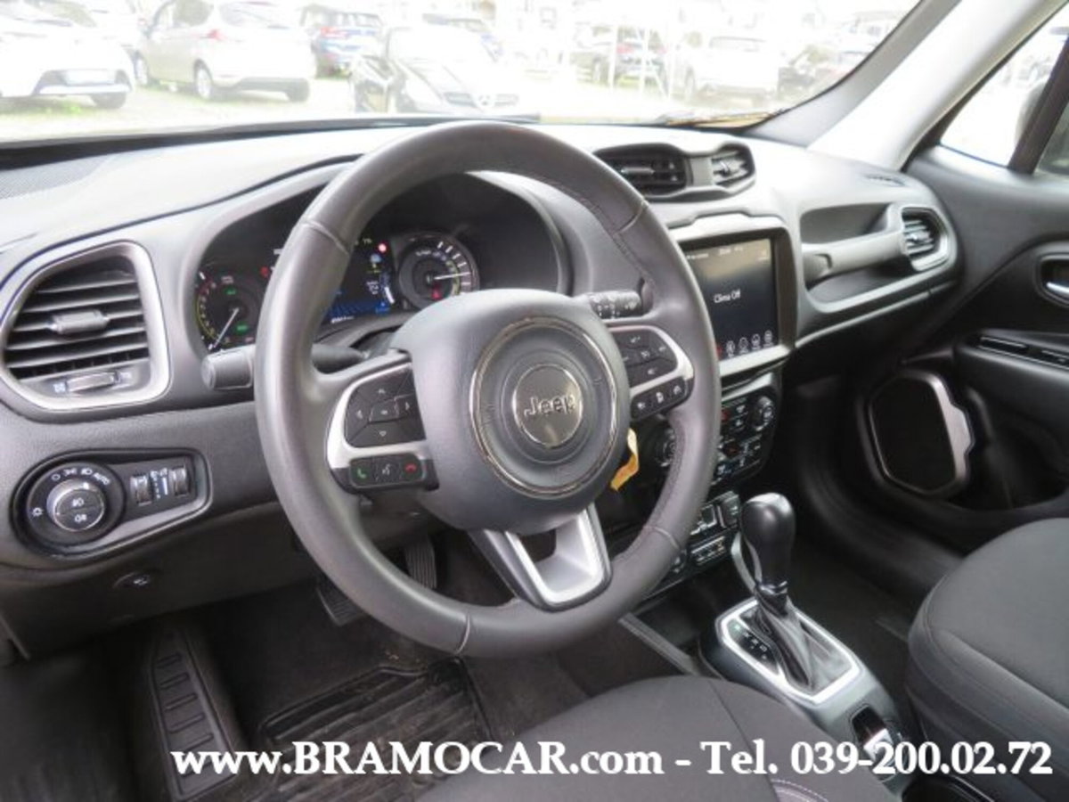 Jeep Renegade 1.3 T4 190CV PHEV 4xe AT6 Limited (13)