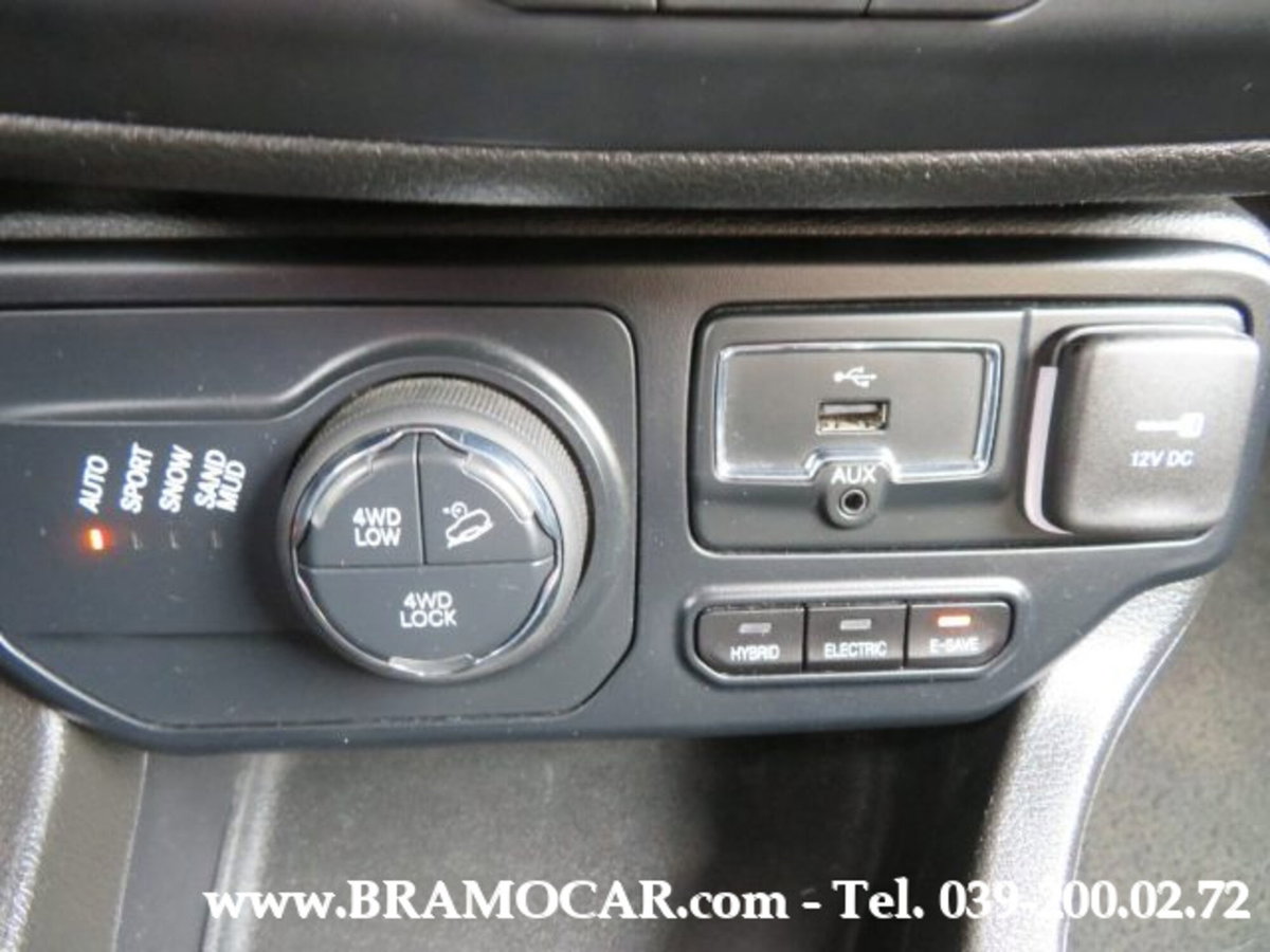 Jeep Renegade 1.3 T4 190CV PHEV 4xe AT6 Limited (20)