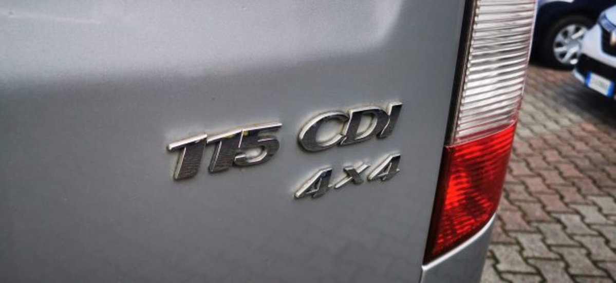 Mercedes-Benz Viano 2.2 CDI 4Matic Ambiente (15)