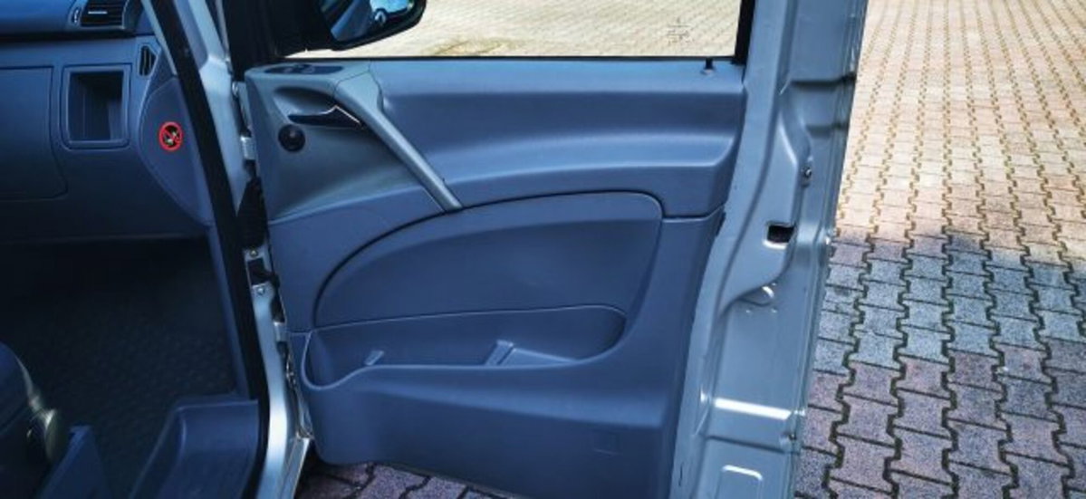 Mercedes-Benz Viano 2.2 CDI 4Matic Ambiente (20)