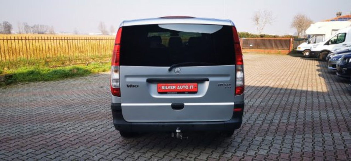 Mercedes-Benz Viano 2.2 CDI 4Matic Ambiente (6)