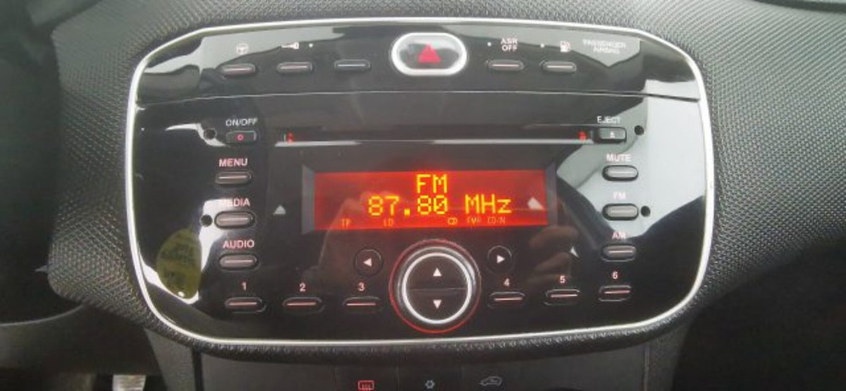 Fiat Grande Punto 1.4 5 porte Active Natural Power (11)