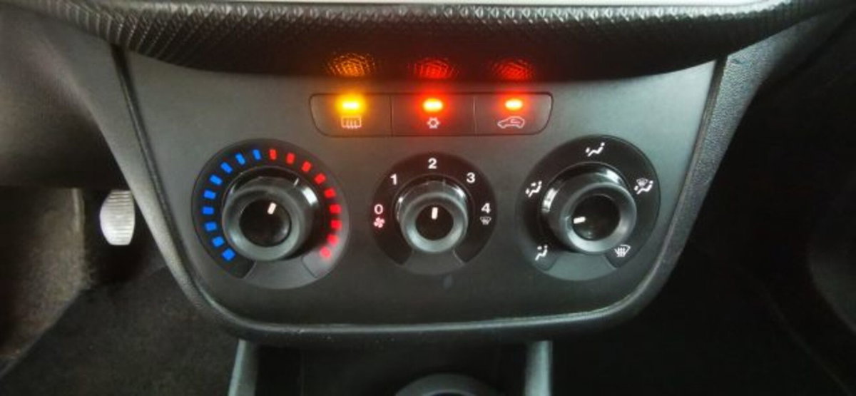 Fiat Grande Punto 1.4 5 porte Active Natural Power (12)