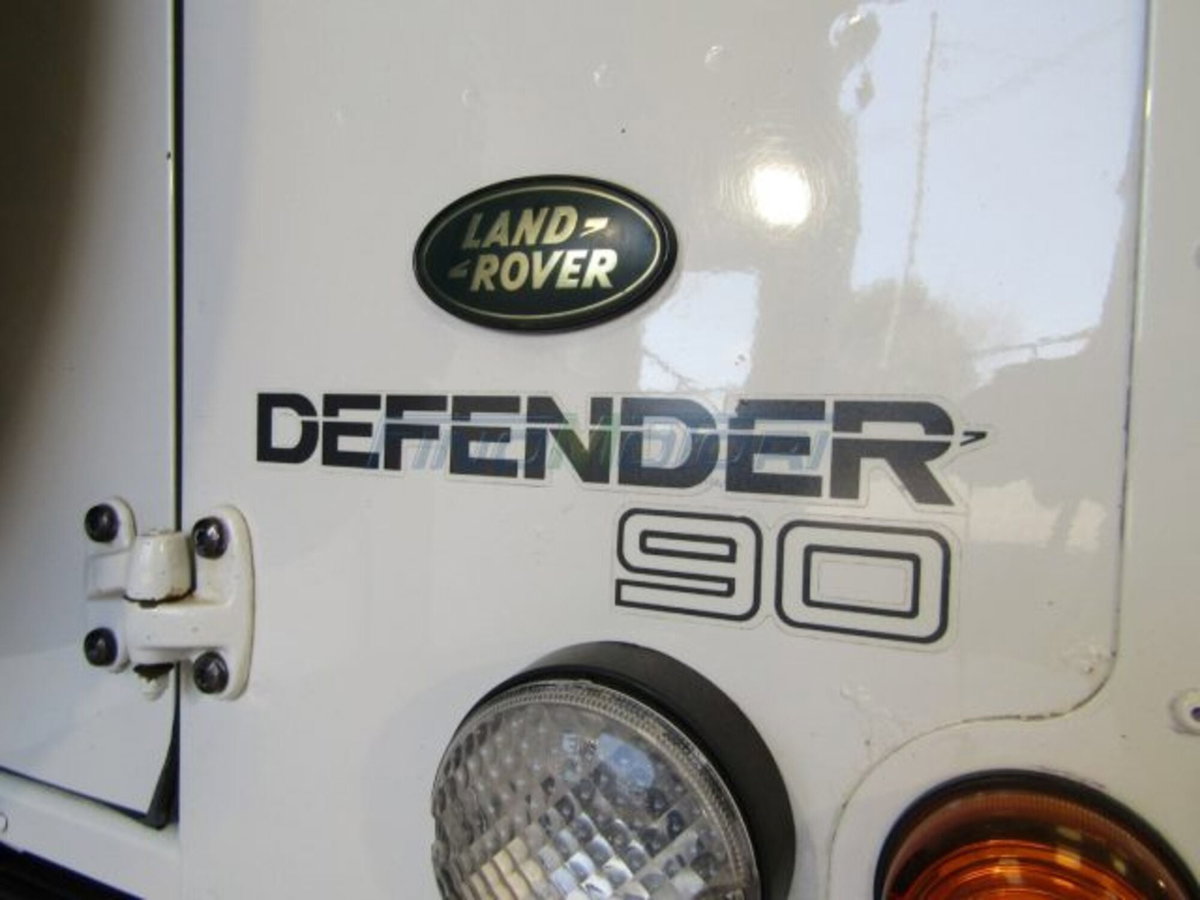 Land Rover Defender 90 2.5 Td5 Soft-Top (17)