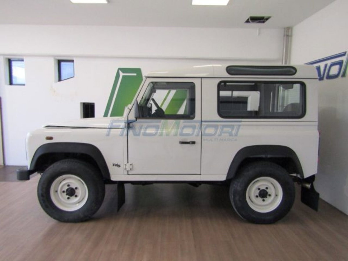 Land Rover Defender 90 2.5 Td5 Soft-Top (5)