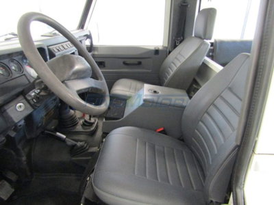 Land Rover Defender 90 2.5 Td5 Soft-Top (7)