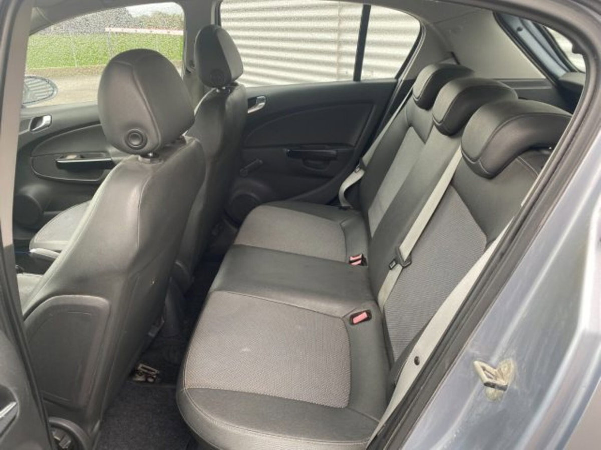Opel Corsa 1.3 CDTI 90CV 5 porte Cosmo (10)