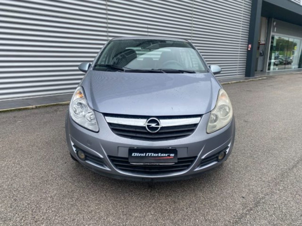 Opel Corsa 1.3 CDTI 90CV 5 porte Cosmo (2)