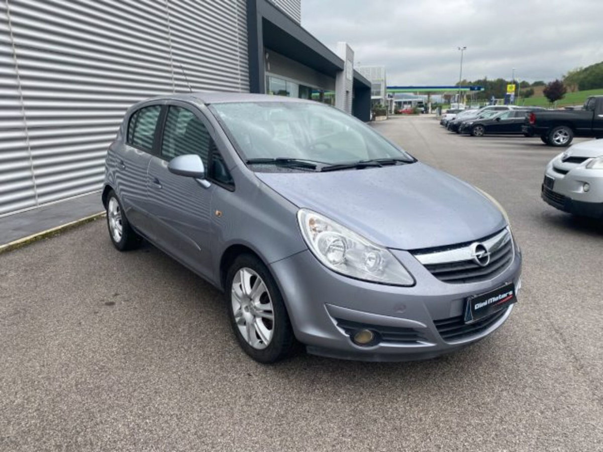 Opel Corsa 1.3 CDTI 90CV 5 porte Cosmo (3)