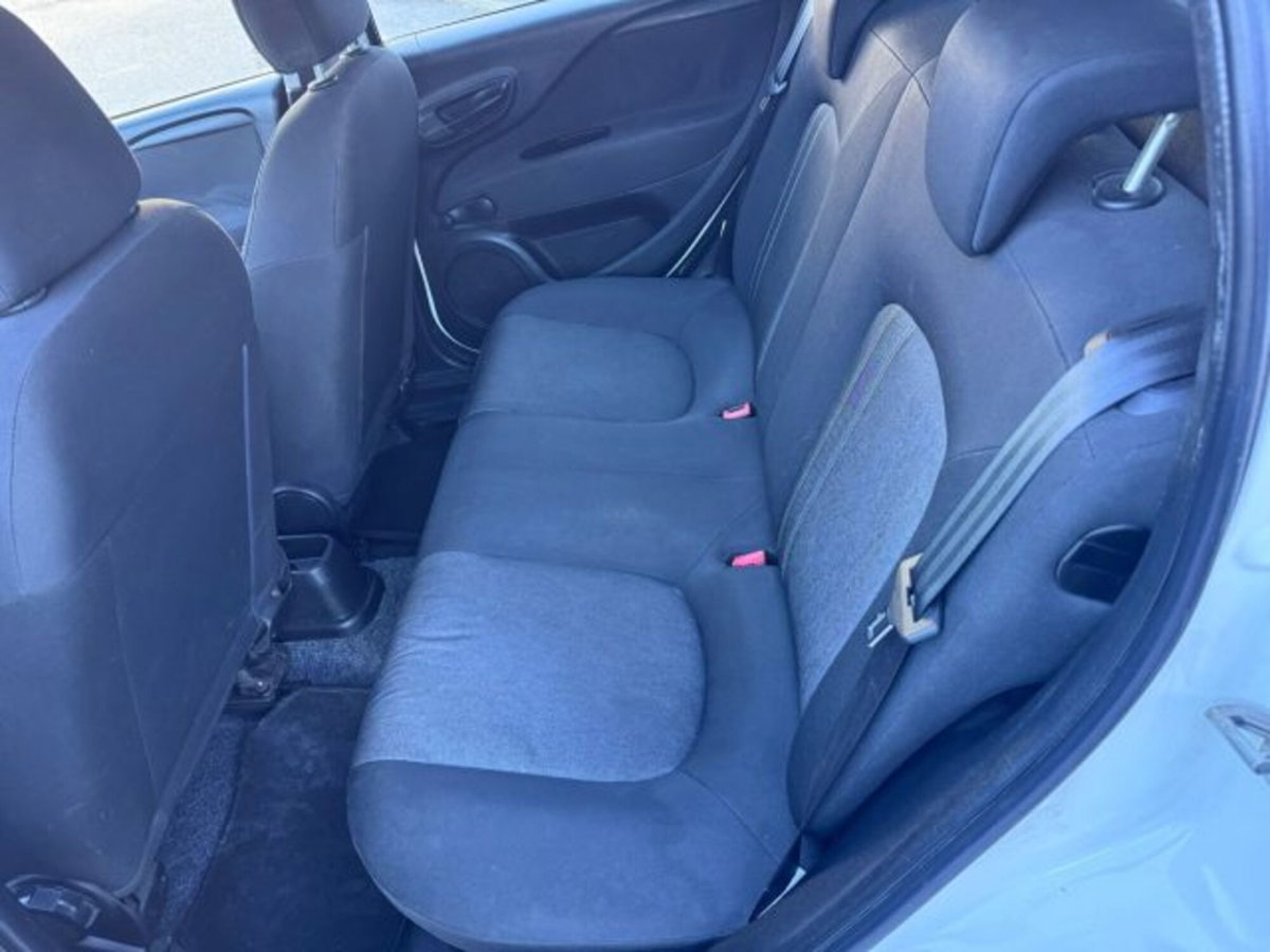 Fiat Punto 1.3 MJT 95CV S&S 5 porte Van Easy 4 posti (17)