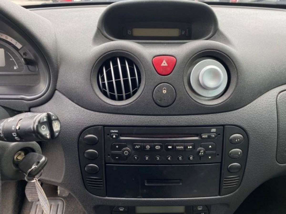 Citroen C3 1.4 HDi 70CV Elegance (14)