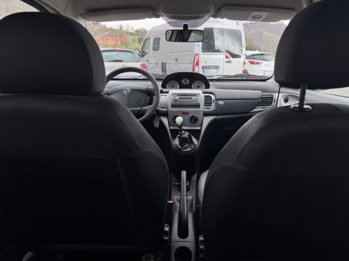 Lancia Ypsilon 1.2 (13)