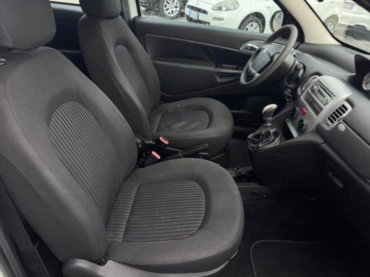 Lancia Ypsilon 1.2 (17)
