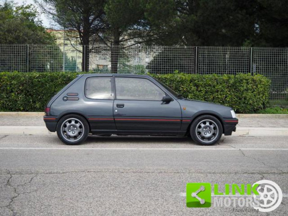 Peugeot 205 3 porte GTI (3)