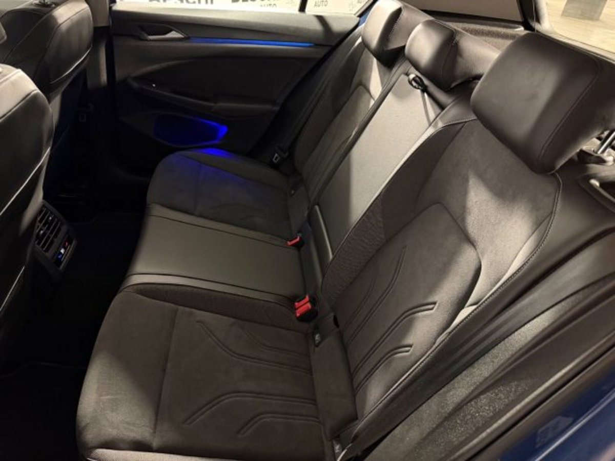 Volkswagen Golf 2.0 TDI 150 CV DSG SCR Style (15)