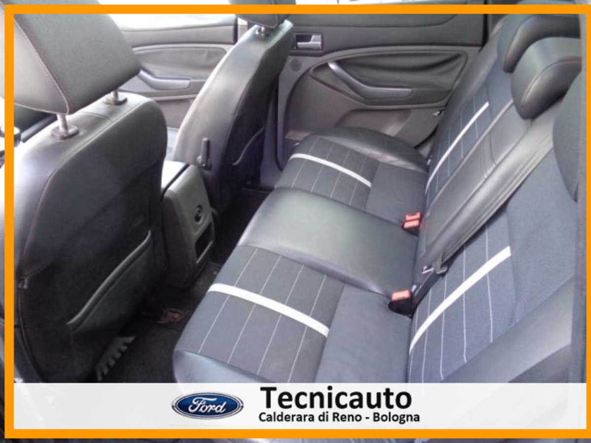 Ford Kuga 2.0 TDCi 136 CV 4WD Titanium DPF (10)