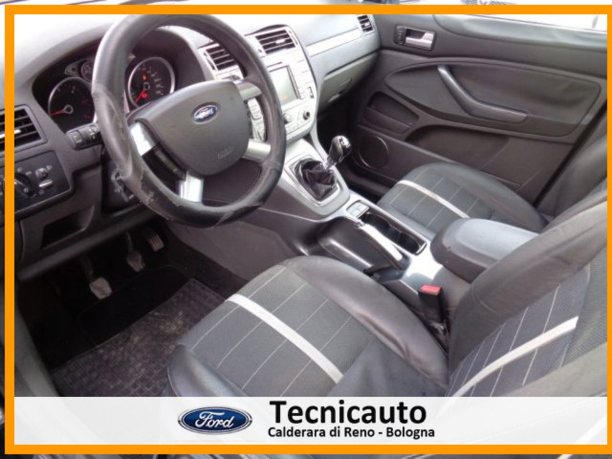 Ford Kuga 2.0 TDCi 136 CV 4WD Titanium DPF (9)