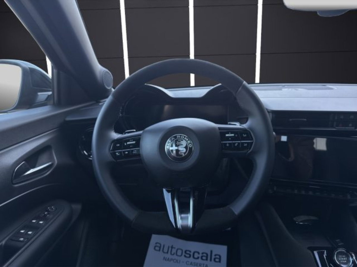 Alfa Romeo Junior 1.2 ibrida Sport Speciale 145cv edct6 (10)