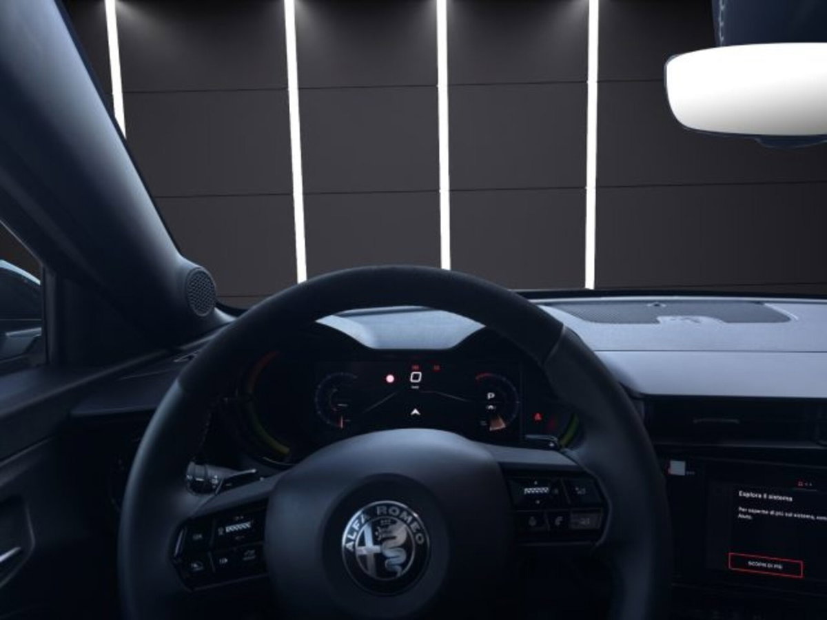 Alfa Romeo Junior 1.2 ibrida Sport Speciale 145cv edct6 (11)