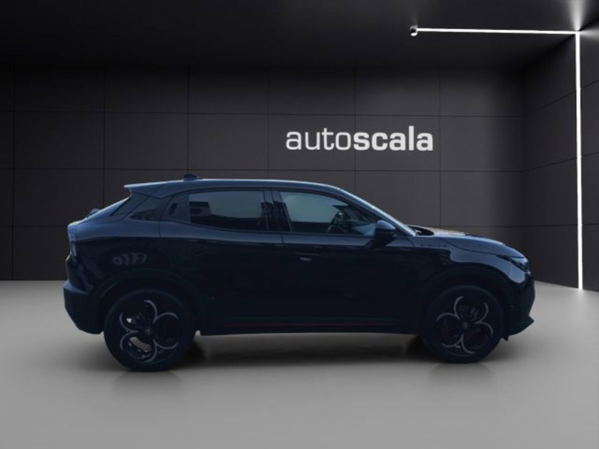 Alfa Romeo Junior 1.2 ibrida Sport Speciale 145cv edct6 (6)