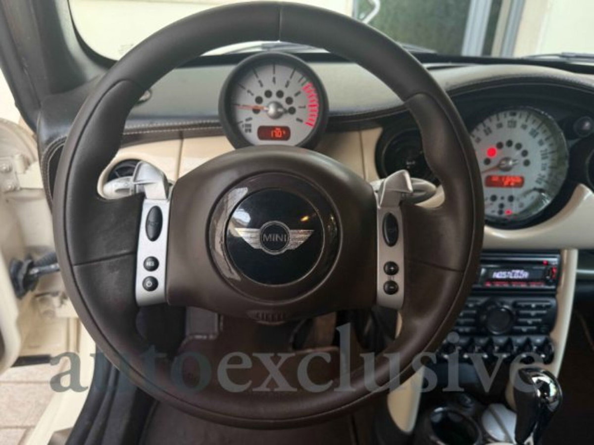 MINI Mini 1.6 16V Cooper (11)