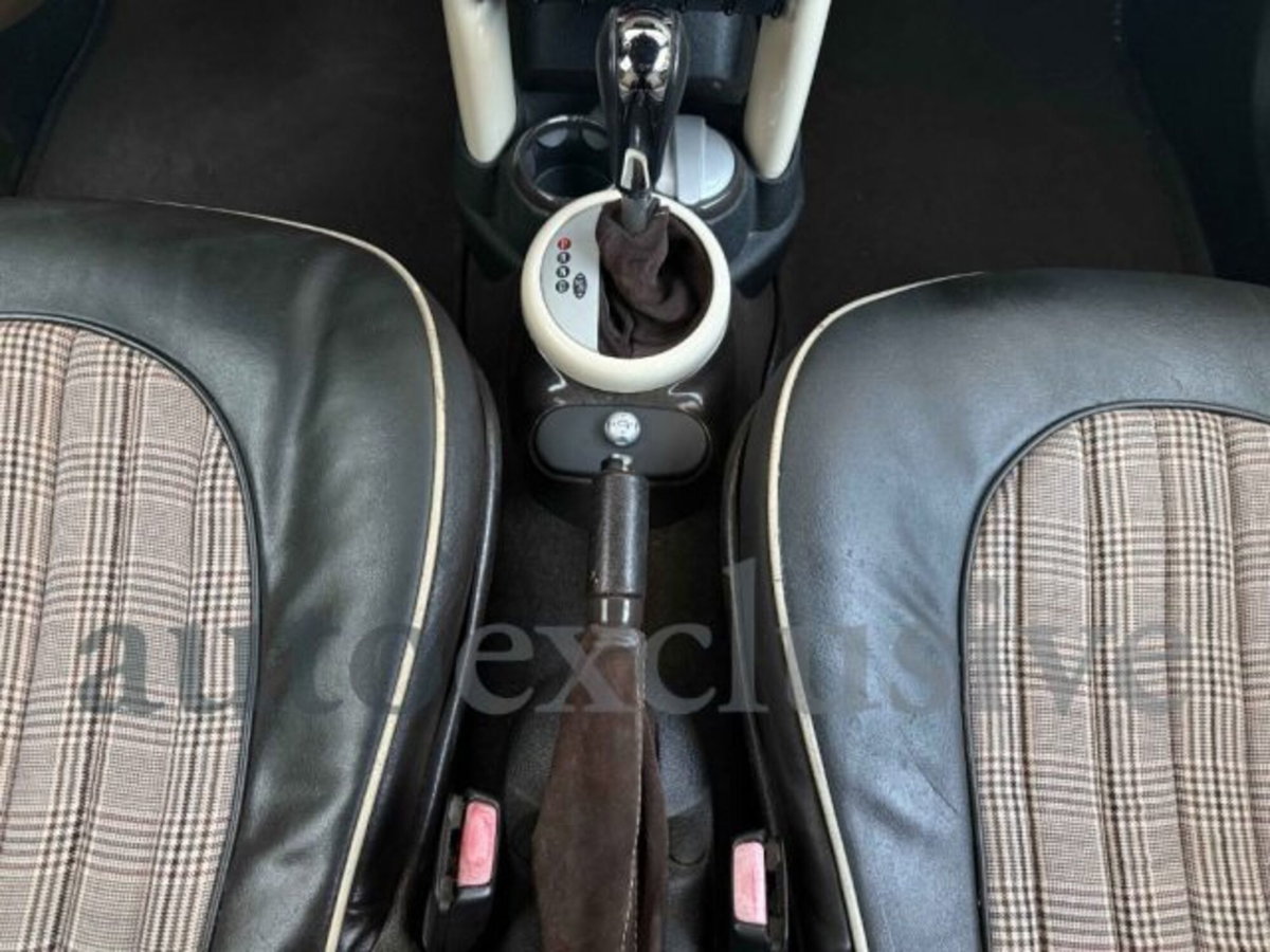 MINI Mini 1.6 16V Cooper (16)