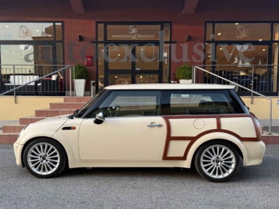 MINI Mini 1.6 16V Cooper (2)