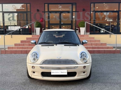 MINI Mini 1.6 16V Cooper (3)