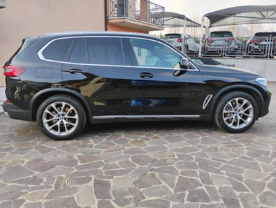 BMW X5 xDrive30d 48V xLine (2)